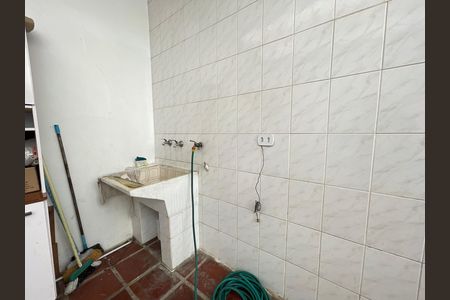 Casa para alugar com 100m², 2 quartos e 2 vagas Casa para alugar com 100m², 2 quartos e 2 vagasÁrea de Serviço