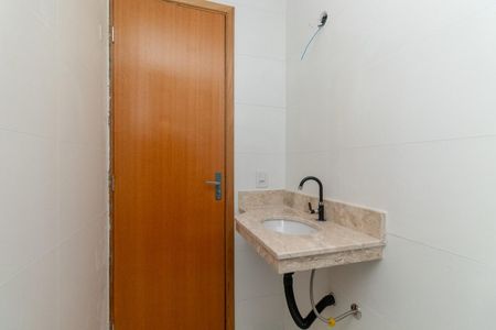 Banheiro de apartamento à venda com 1 quarto, 30m² em Parque Independência, São Paulo
