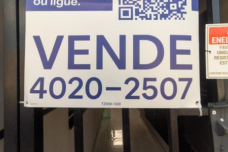 Placa instalada de apartamento à venda com 1 quarto, 30m² em Parque Independência, São Paulo