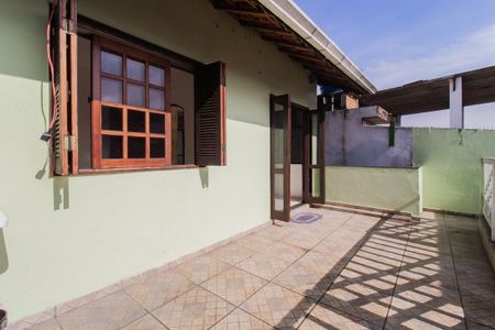 Casa para alugar com 90m², 2 quartos e sem vagaQuintal/Área de serviço