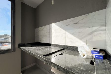 Apartamento à venda com 2 quartos, 64m² em Vila Angeli, Valinhos