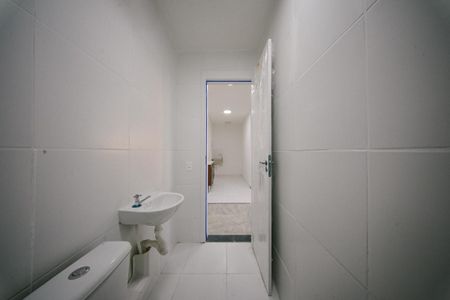 Apartamento para alugar com 33m², 2 quartos e sem vaga Apartamento para alugar com 33m², 2 quartos e sem vagaBanheiro