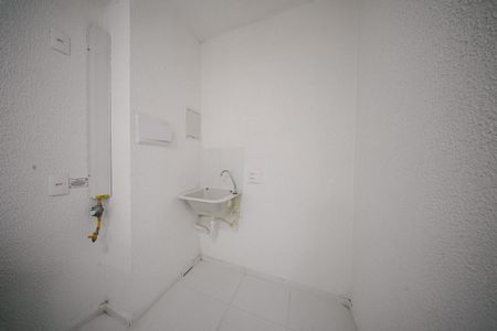 Apartamento para alugar com 33m², 2 quartos e sem vaga Apartamento para alugar com 33m², 2 quartos e sem vagaCozinha e Área de Serviço
