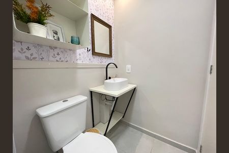 Apartamento para alugar com 42m², 2 quartos e sem vaga Apartamento para alugar com 42m², 2 quartos e sem vagaBanheiro