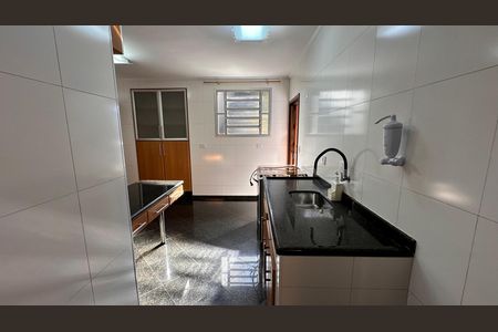 Apartamento para alugar com 101m², 2 quartos e sem vaga