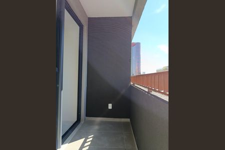 Varanda de kitnet/studio para alugar com 1 quarto, 25m² em Pinheiros, São Paulo