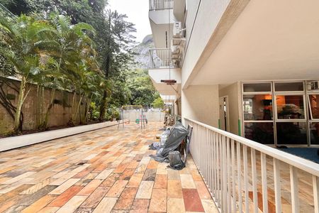 Apartamento à venda com 74m², 1 quarto e 1 vaga Apartamento à venda com 74m², 1 quarto e 1 vagaÁrea comum - Playground