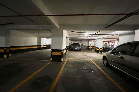 Apartamento à venda com 74m², 1 quarto e 1 vaga Apartamento à venda com 74m², 1 quarto e 1 vagaGaragem