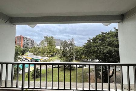 Apartamento à venda com 74m², 1 quarto e 1 vaga Apartamento à venda com 74m², 1 quarto e 1 vagaÁrea comum