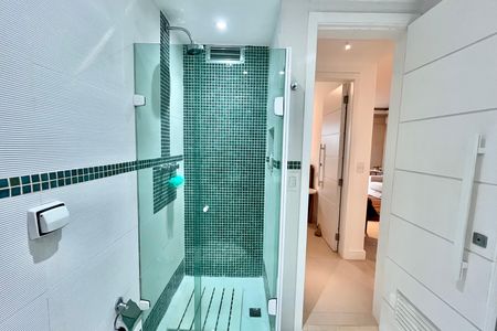 Apartamento à venda com 74m², 1 quarto e 1 vaga Apartamento à venda com 74m², 1 quarto e 1 vagaBanheiro