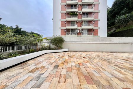 Apartamento à venda com 74m², 1 quarto e 1 vaga Apartamento à venda com 74m², 1 quarto e 1 vagaÁrea comum - Playground