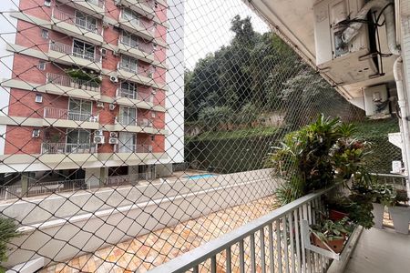 Apartamento à venda com 74m², 1 quarto e 1 vaga Apartamento à venda com 74m², 1 quarto e 1 vagaVaranda do quarto