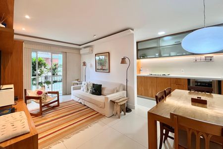 Apartamento à venda com 74m², 1 quarto e 1 vaga Apartamento à venda com 74m², 1 quarto e 1 vagaSala