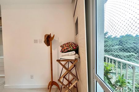 Apartamento à venda com 74m², 1 quarto e 1 vaga Apartamento à venda com 74m², 1 quarto e 1 vagaVaranda do quarto