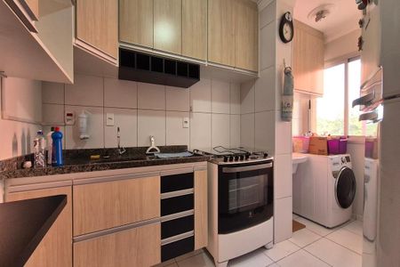 Cozinha  de apartamento à venda com 2 quartos, 57m² em Parque das Camelias, Campinas