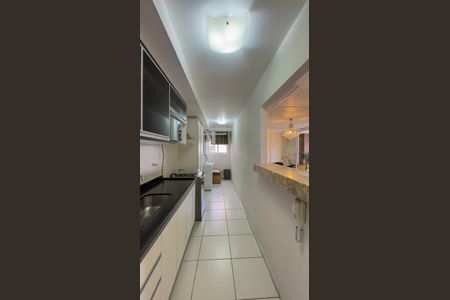 Apartamento à venda com 72m², 2 quartos e 2 vagas Apartamento à venda com 72m², 2 quartos e 2 vagasCozinha e Área de Serviço