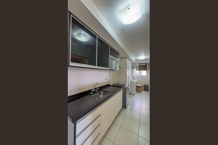 Apartamento à venda com 72m², 2 quartos e 2 vagas Apartamento à venda com 72m², 2 quartos e 2 vagasCozinha e Área de Serviço