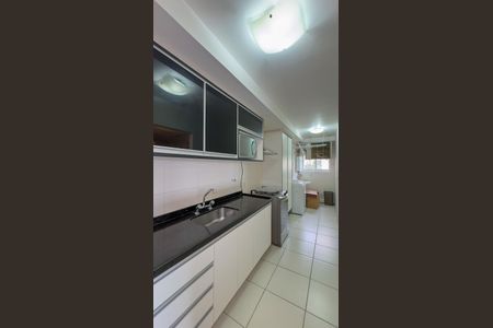 Apartamento à venda com 72m², 2 quartos e 2 vagas Apartamento à venda com 72m², 2 quartos e 2 vagasCozinha e Área de Serviço