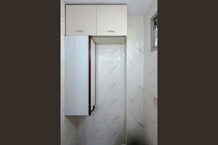 Apartamento à venda com 62m², 3 quartos e 1 vaga Apartamento à venda com 62m², 3 quartos e 1 vagaBanheiro de serviço
