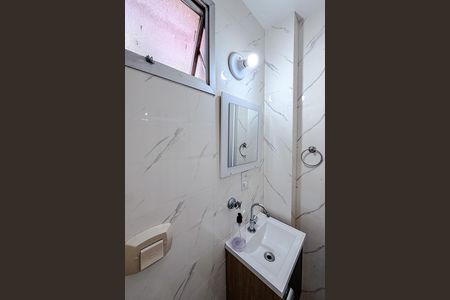 Apartamento à venda com 62m², 3 quartos e 1 vaga Apartamento à venda com 62m², 3 quartos e 1 vagaBanheiro de serviço