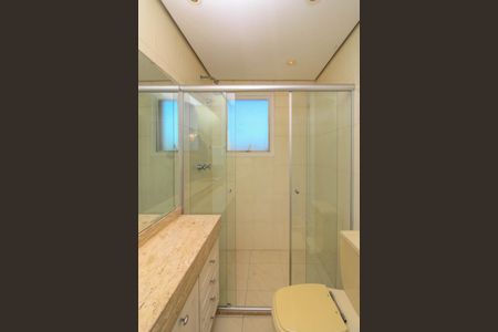 Apartamento à venda com 336m², 4 quartos e 5 vagas Apartamento à venda com 336m², 4 quartos e 5 vagasBanheiro Suíte 4