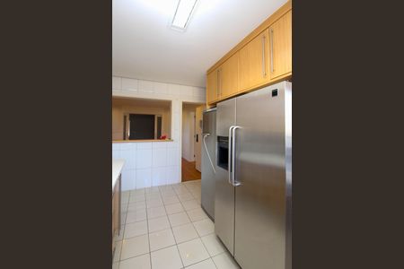Apartamento à venda com 336m², 4 quartos e 5 vagas Apartamento à venda com 336m², 4 quartos e 5 vagasCozinha