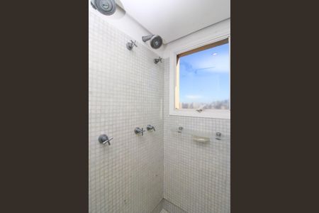 Apartamento à venda com 336m², 4 quartos e 5 vagas Apartamento à venda com 336m², 4 quartos e 5 vagasBanheiro Suíte 3