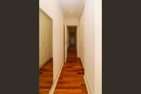 Apartamento à venda com 336m², 4 quartos e 5 vagas Apartamento à venda com 336m², 4 quartos e 5 vagasSuíte 1