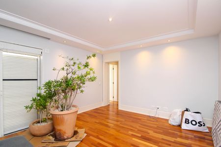 Apartamento à venda com 336m², 4 quartos e 5 vagas Apartamento à venda com 336m², 4 quartos e 5 vagasSuíte 3