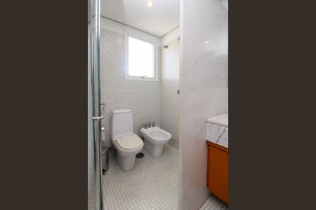 Apartamento à venda com 336m², 4 quartos e 5 vagas Apartamento à venda com 336m², 4 quartos e 5 vagasBanheiro Suíte 3
