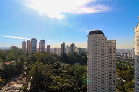 Apartamento à venda com 336m², 4 quartos e 5 vagas Apartamento à venda com 336m², 4 quartos e 5 vagasVista Suíte 1