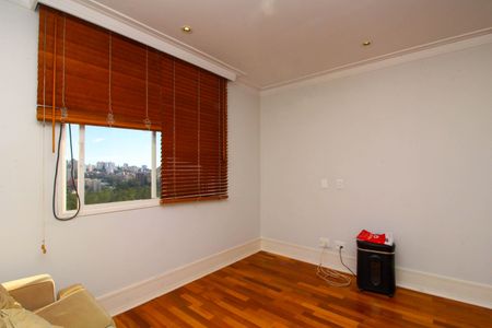 Apartamento à venda com 336m², 4 quartos e 5 vagas Apartamento à venda com 336m², 4 quartos e 5 vagasSuíte 4