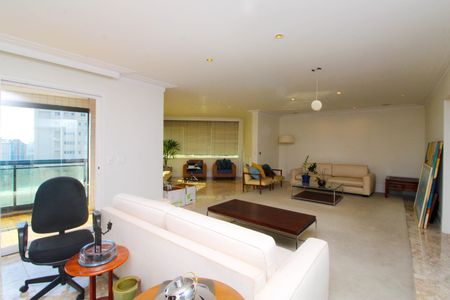 Apartamento à venda com 336m², 4 quartos e 5 vagas Apartamento à venda com 336m², 4 quartos e 5 vagasSala