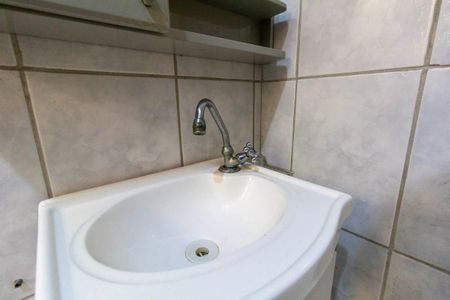 Casa à venda com 75m², 1 quarto e 2 vagas Casa à venda com 75m², 1 quarto e 2 vagasBanheiro