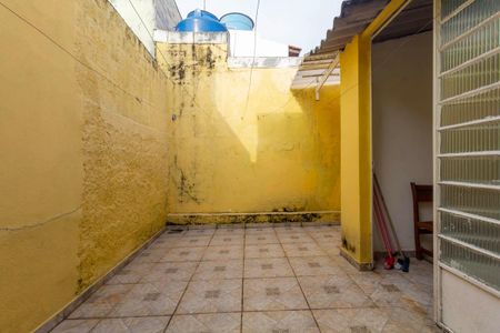 Casa à venda com 75m², 1 quarto e 2 vagas Casa à venda com 75m², 1 quarto e 2 vagasQuintal