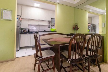 Apartamento à venda com 81m², 2 quartos e 1 vaga Apartamento à venda com 81m², 2 quartos e 1 vagaSala