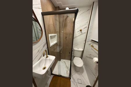 Banheiro de apartamento para alugar com 1 quarto, 15m² em Gonzaguinha, São Vicente