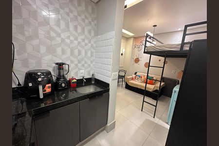 Cozinha de apartamento para alugar com 1 quarto, 15m² em Gonzaguinha, São Vicente