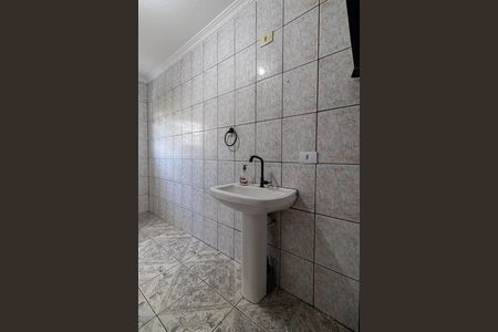 Casa para alugar com 120m², 2 quartos e 1 vagaBanheiro 