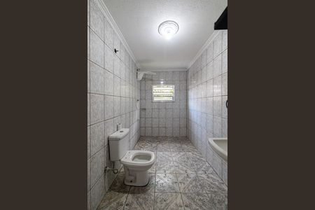Casa para alugar com 120m², 2 quartos e 1 vagaBanheiro 