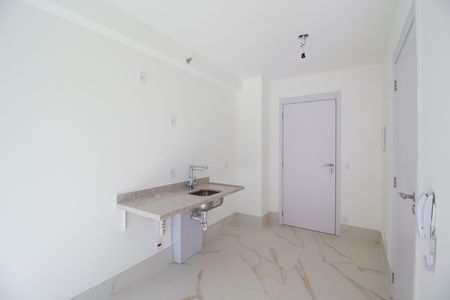 Cozinha de kitnet/studio à venda com 1 quarto, 30m² em Indianópolis, São Paulo