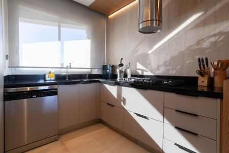 Apartamento à venda com 130m², 2 quartos e 3 vagas Apartamento à venda com 130m², 2 quartos e 3 vagasCozinha