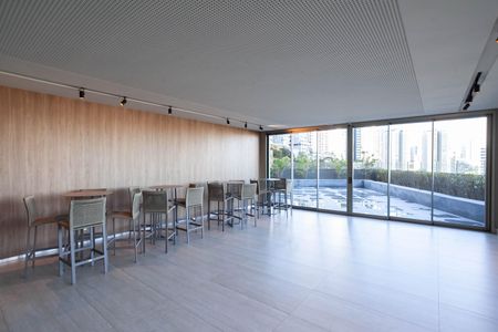 Apartamento à venda com 130m², 2 quartos e 3 vagas Apartamento à venda com 130m², 2 quartos e 3 vagasÁrea comum - Salão de festas