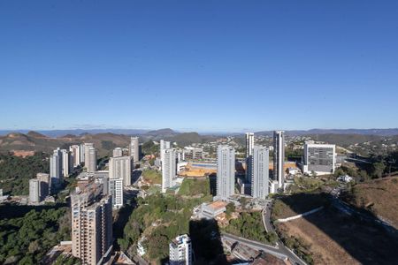 Apartamento à venda com 130m², 2 quartos e 3 vagas Apartamento à venda com 130m², 2 quartos e 3 vagasVista da suíte