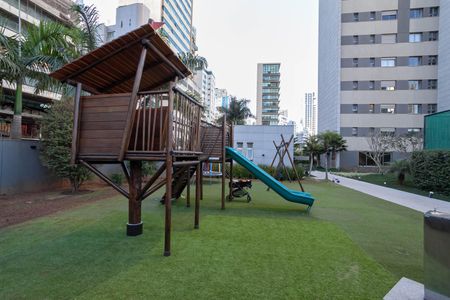Apartamento à venda com 130m², 2 quartos e 3 vagas Apartamento à venda com 130m², 2 quartos e 3 vagasÁrea comum - Playground