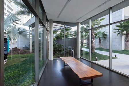 Apartamento à venda com 130m², 2 quartos e 3 vagas Apartamento à venda com 130m², 2 quartos e 3 vagasEntrada