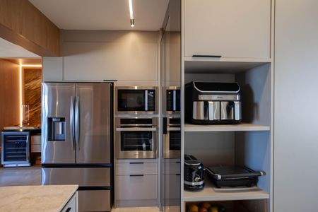 Apartamento à venda com 130m², 2 quartos e 3 vagas Apartamento à venda com 130m², 2 quartos e 3 vagasCozinha
