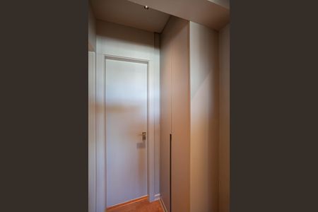 Apartamento à venda com 130m², 2 quartos e 3 vagas Apartamento à venda com 130m², 2 quartos e 3 vagasCorredor