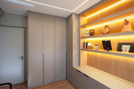 Apartamento à venda com 130m², 2 quartos e 3 vagas Apartamento à venda com 130m², 2 quartos e 3 vagasQuarto