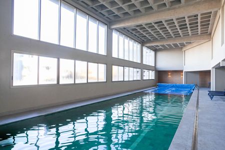Apartamento à venda com 130m², 2 quartos e 3 vagas Apartamento à venda com 130m², 2 quartos e 3 vagasÁrea comum - Piscina